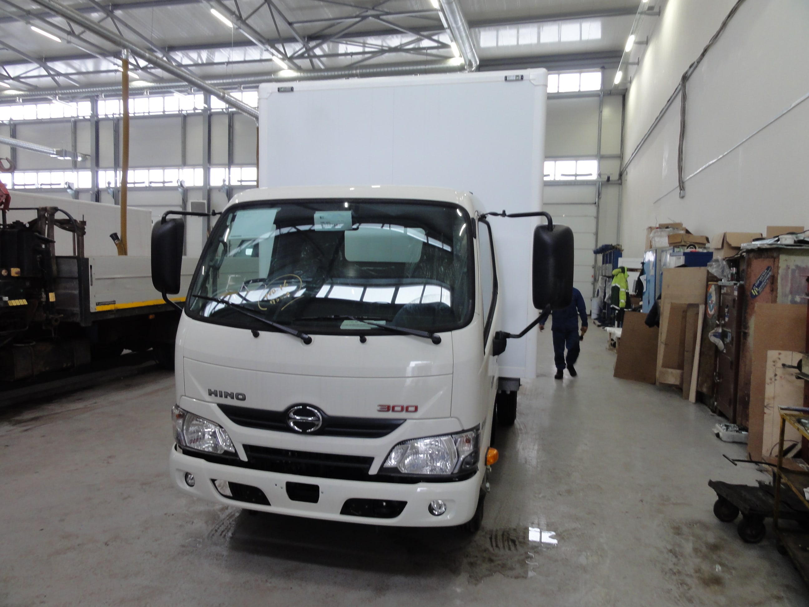 Hino 300. Хино 300 3т. Хино 300 евро 5. Кабина Хино 300 евро 5. Hino xzu710.